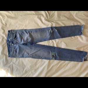 American Eagle distressed jean